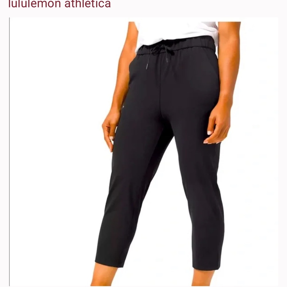 Lululemon crop joggers. Black. Size 6. Like new